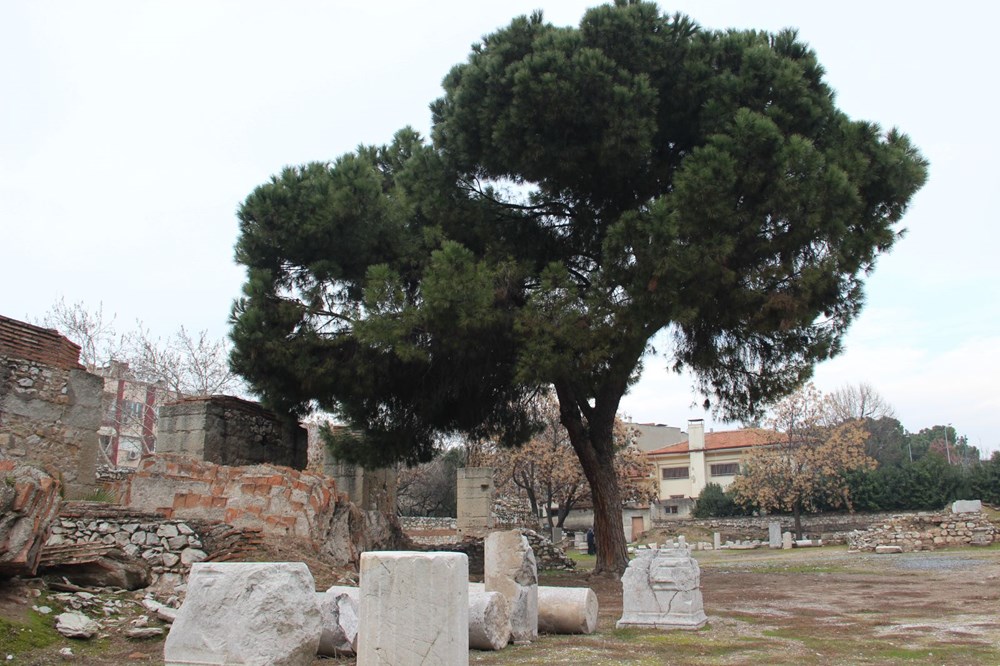 Akhisar'da antik şehirle modern şehir iç içe - 14