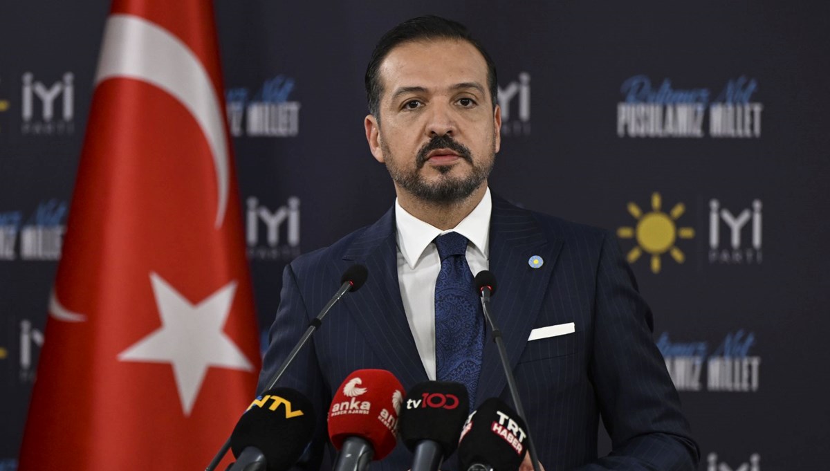 İYİ Parti'den kurultay sonrası CHP ile ittifak iddialarına ilişkin açıklama İYİ Parti'den kurultay sonrası CHP ile ittifak iddialarına ilişkin açıklama