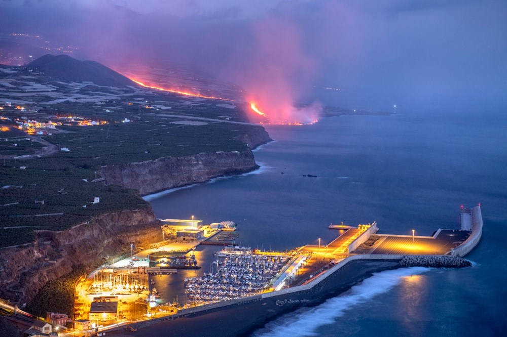 La Palma'da
yanardağ nedeniyle evlerini kaybeden halk psikolojik yıkım yaşıyor - 8