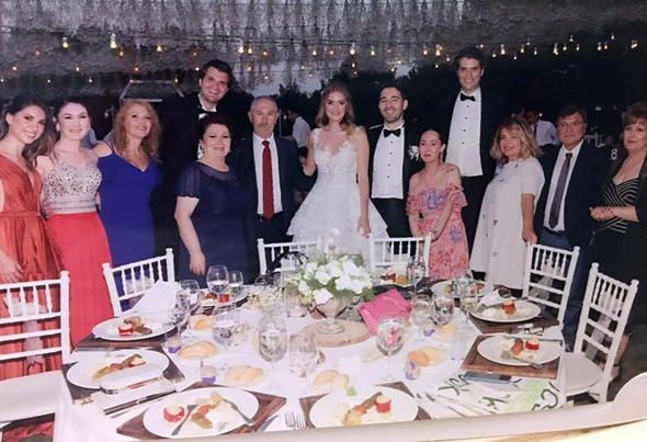 tarik akan in kizi ozlem uregul evlendi magazin haberleri ntv