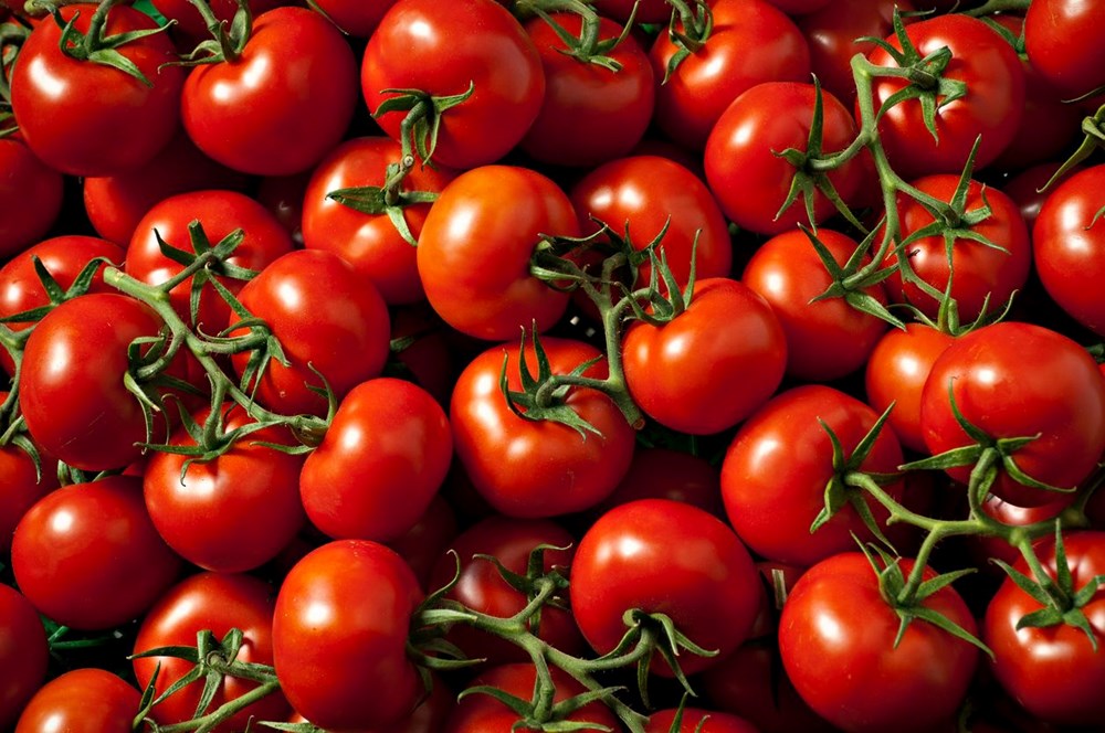 What happens to your body when you eat raw tomatoes? - 5