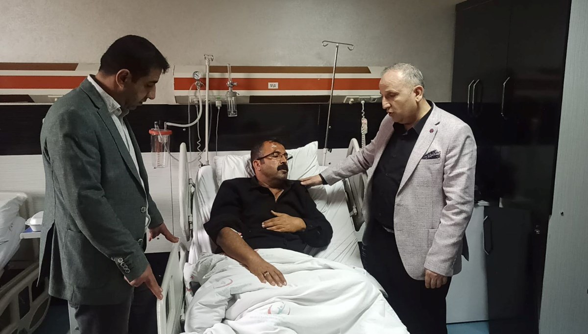 Mardin'de okul müdürüne taşlı sopalı saldırı: 3 gözaltı Mardin'de okul müdürüne taşlı sopalı saldırı: 3 gözaltı