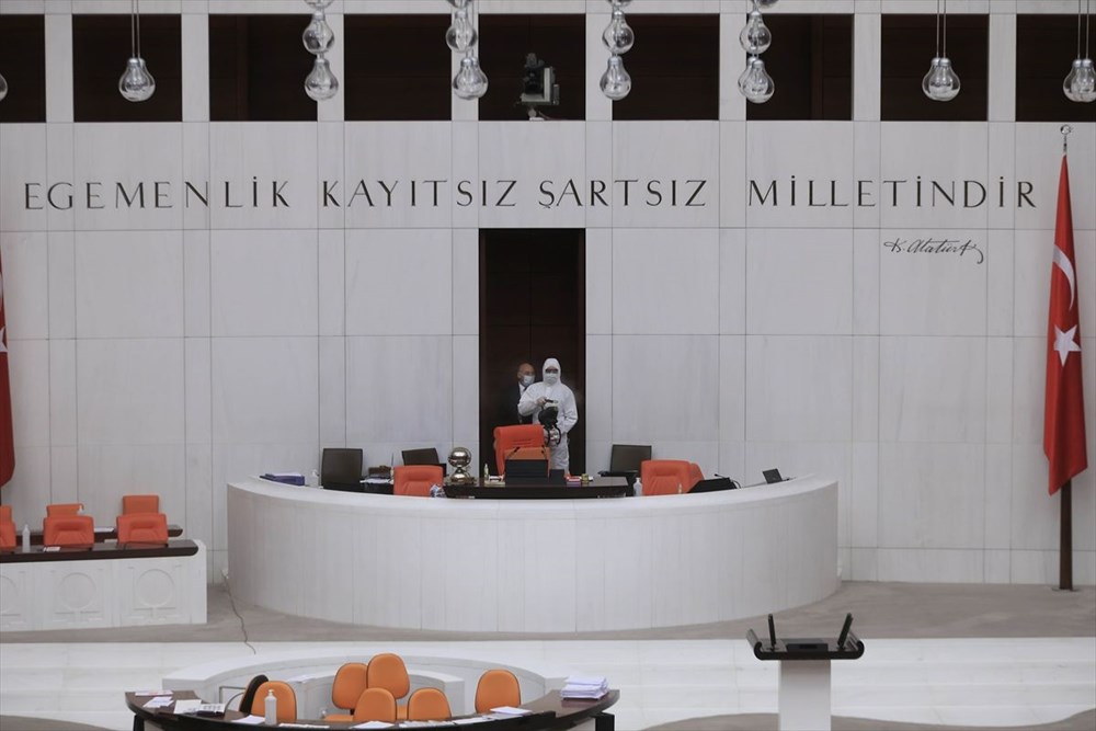 Meclis'te virüs paniği - 8