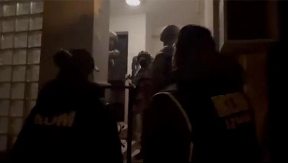 İzmir'de tefeci operasyonu: 23 gözaltı