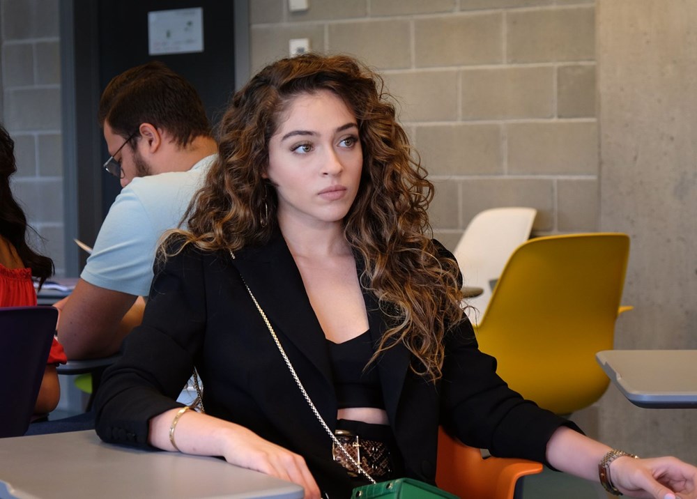 Cemre Baysel Sol Yanım�ın Biricik�i Dengesizliğin en güzel şekilde