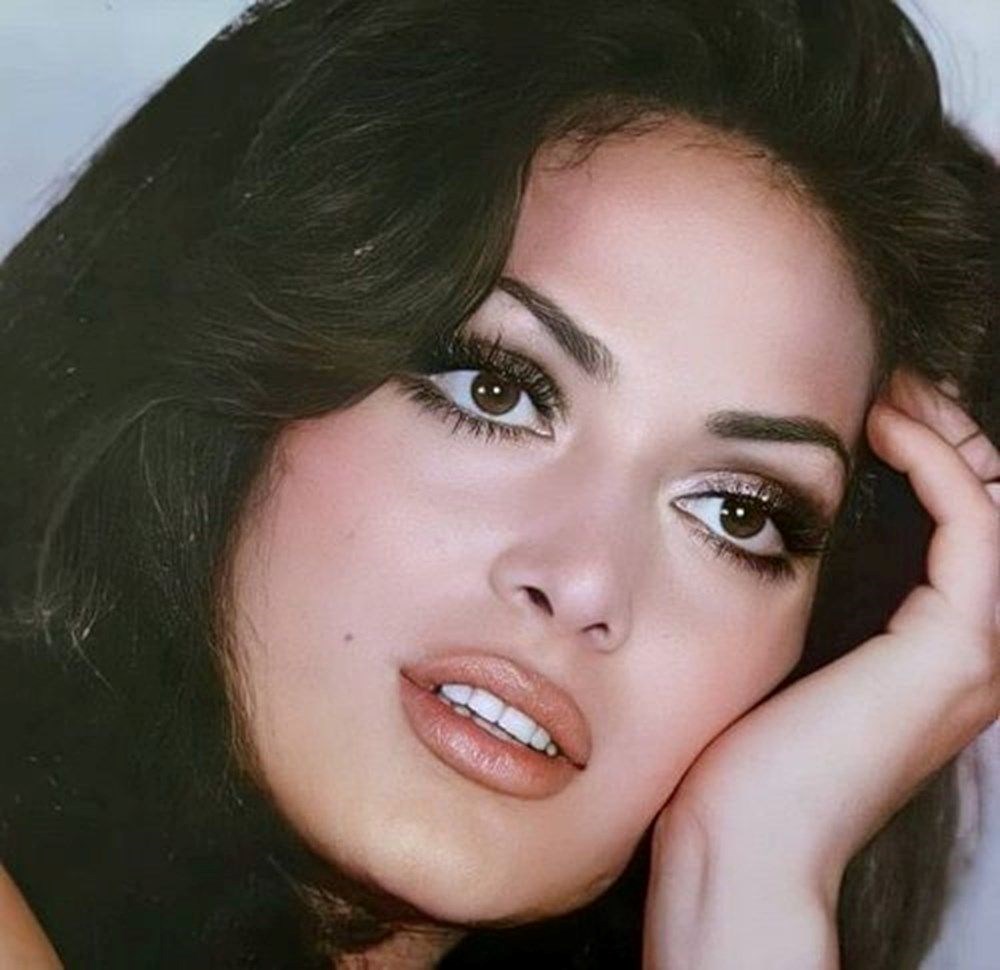 Selin Şekerci'den Türkan Şoray Esintili "Turkish Delight" Makyajı! 72 Ogc0SQshN0WCc5pSm8E vA