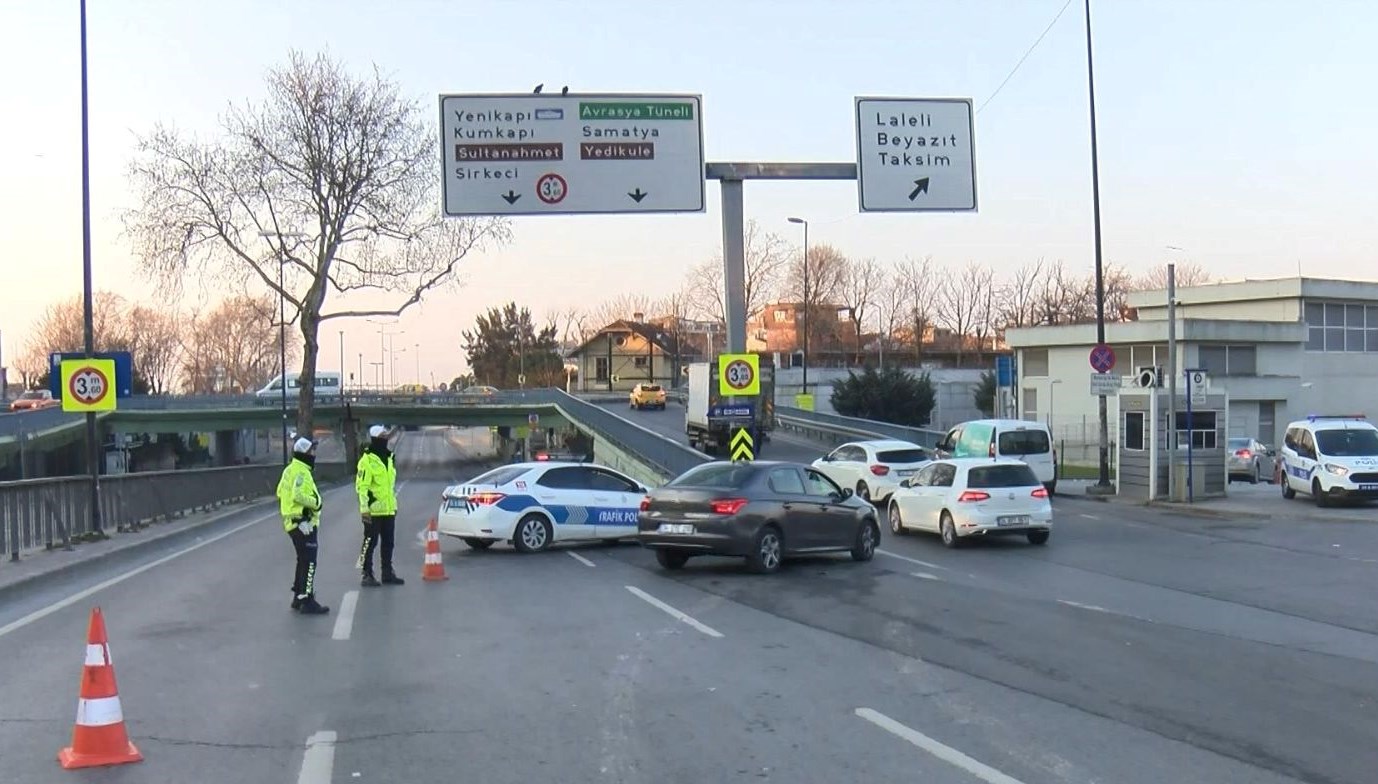 Tarihi Yarımada'da koşulacak maraton öncesi bazı yollar trafiğe kapatıldı