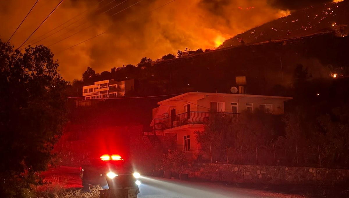 Antalya ve Muğla'da orman yangınları