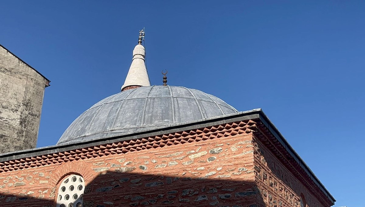 573 yıllık caminin kurşun levhasını çalıp, 700 liraya sattılar 573 yıllık caminin kurşun levhasını çalıp, 700 liraya sattılar
