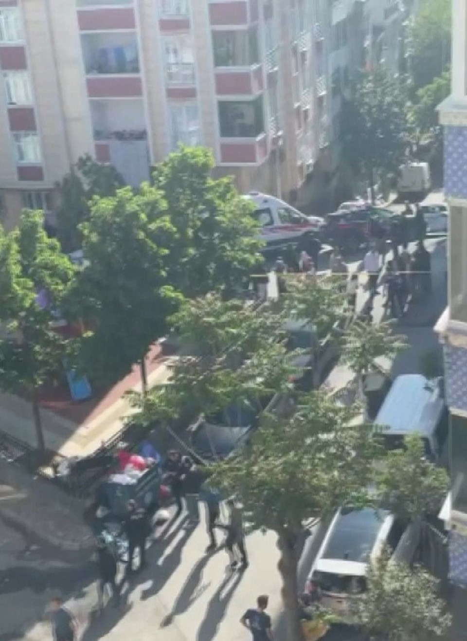 İstanbul'da maskeli saldırgan dehşeti: Bir kişi öldü, üç yaralı var - 2