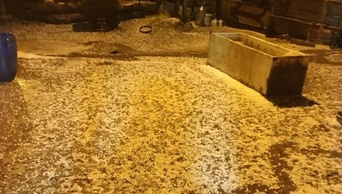 Ardahan'da sağanak yağış sele neden oldu Ardahan'da sağanak yağış sele neden oldu