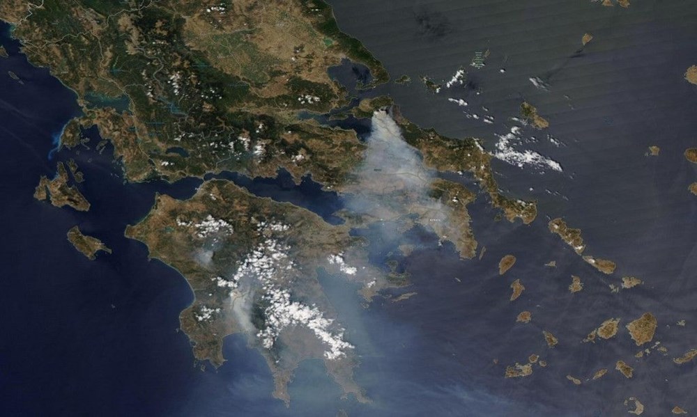 Yunanistan'da orman yangınlarıyla mücadele: Evia adasında onlarca ev ve iş yeri kül oldu - 8