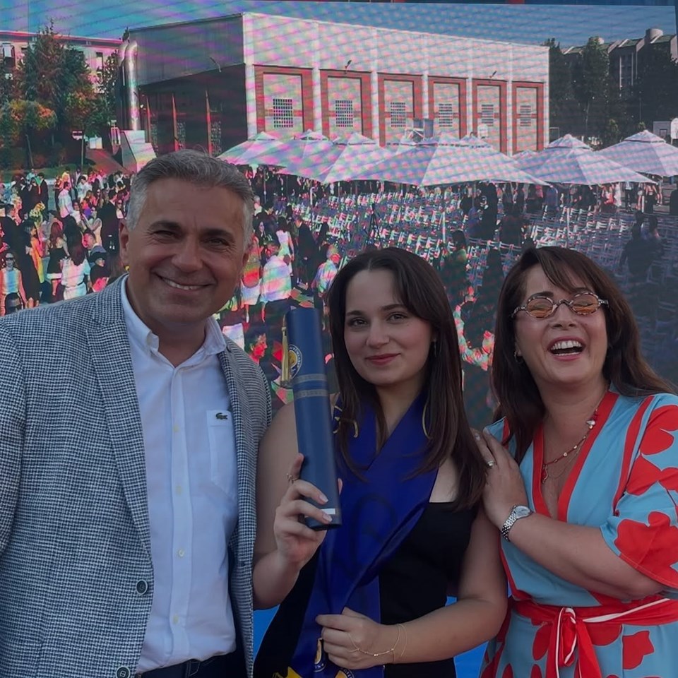 Sevinç Erbulak'ın gurur günü: Her koşulda yanındayım - 1
