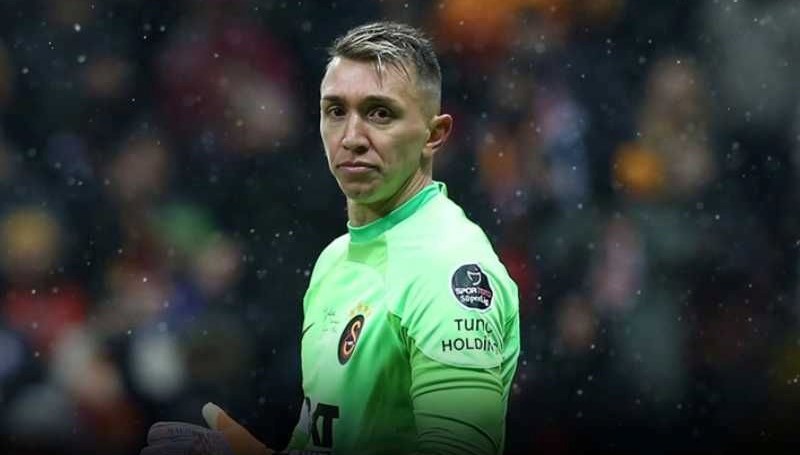 38 yaşındaki Muslera Galatasaray'a veda ediyor: Yerine bir yerli bir yabancı aday