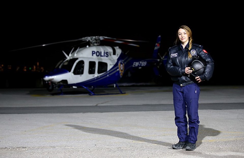 Emniyetin ilk kadın helikopter pilotu olarak tarihe geçti - 1