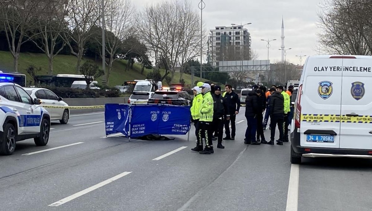 İstanbul’da bir kadın üst geçitten otoyola atladı İstanbul’da bir kadın üst geçitten otoyola atladı
