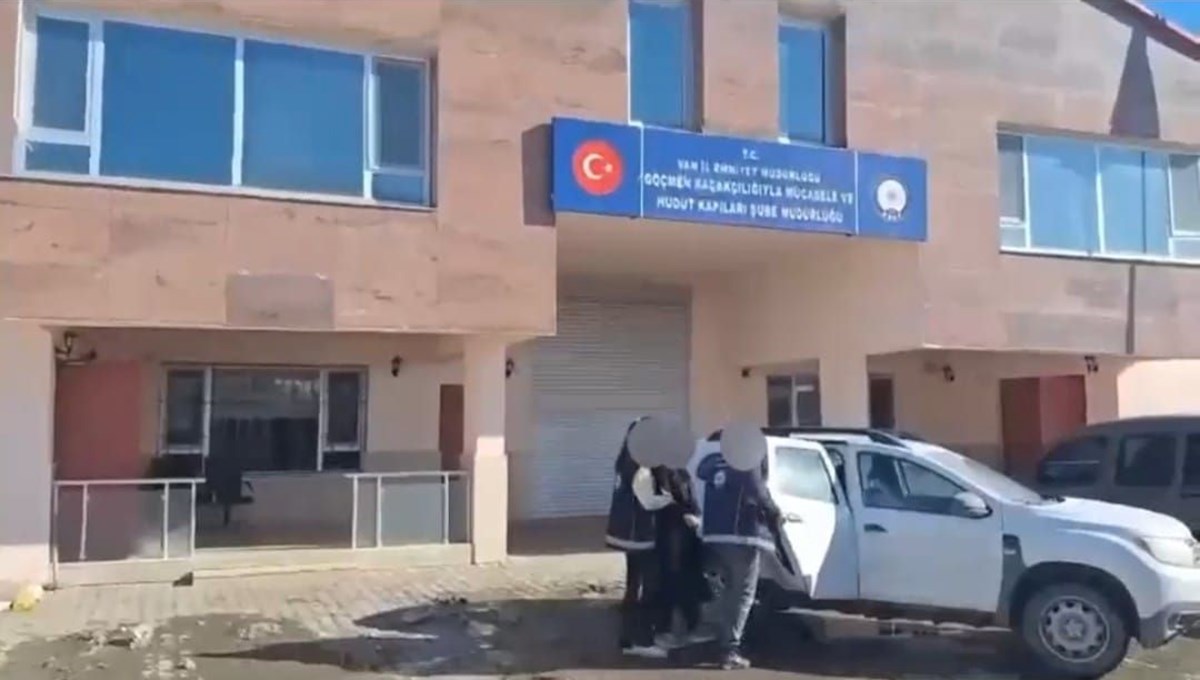 Van'da göçmen kaçakçılığına 9 tutuklama Van'da göçmen kaçakçılığına 9 tutuklama
