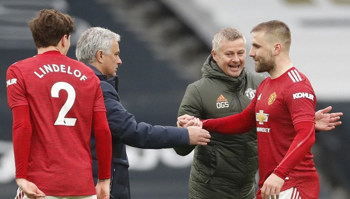 Mourinho ve Solskjaer yine karşı karşıya Mourinho ve Solskjaer yine karşı karşıya