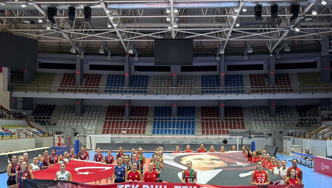 İzmirli voleybolcular 9 Eylül'de tek yürek