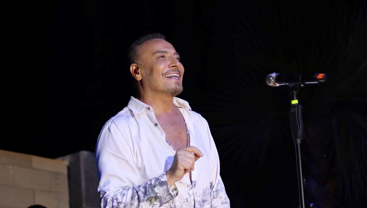 Şarkıcı Cenk Eren hastanelik oldu Şarkıcı Cenk Eren hastanelik oldu