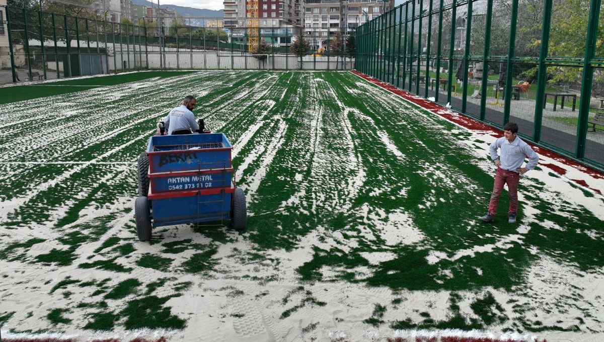 Bursa'da saha ve zemin futbola elverişli hale geliyor