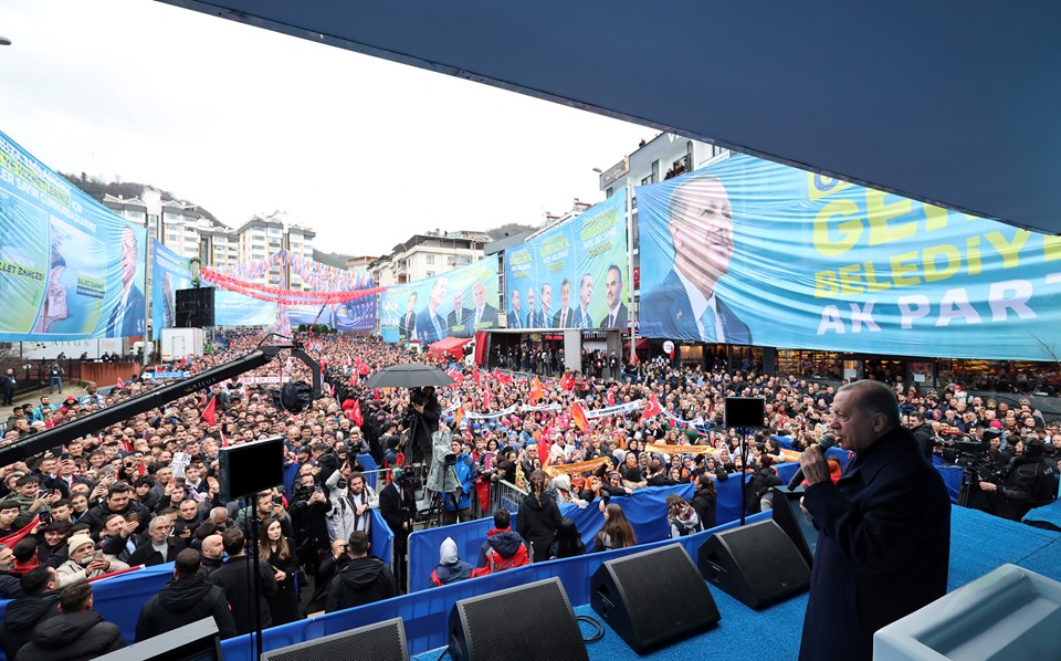 Cumhurbaşkanı Erdoğan: Emeklilerin bayram ikramiyesini 3 bin liraya yükselteceğiz - 1