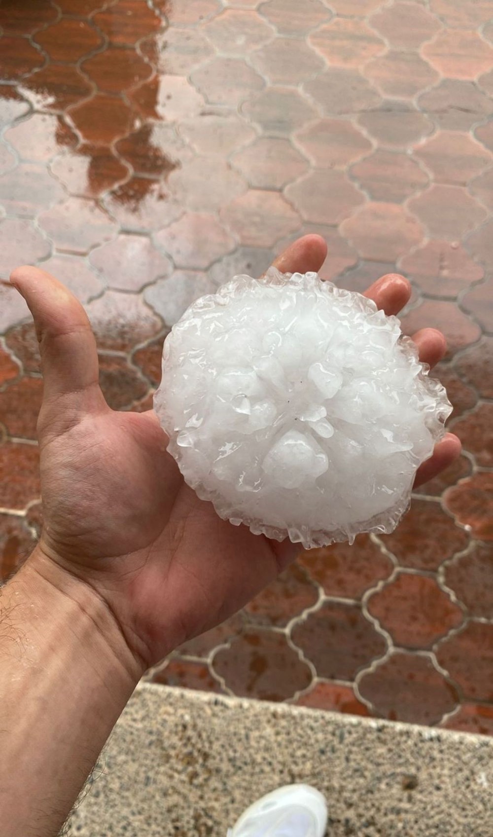 İspanya’da tenis topu büyüklüğünde dolu yağdı: 1 bebek öldü, 29 yaralı - 5