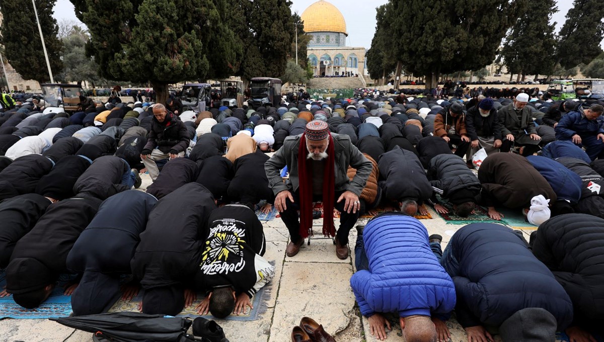 Mescid-i Aksa'da Ramazan ayının ilk cuma namazı kılındı