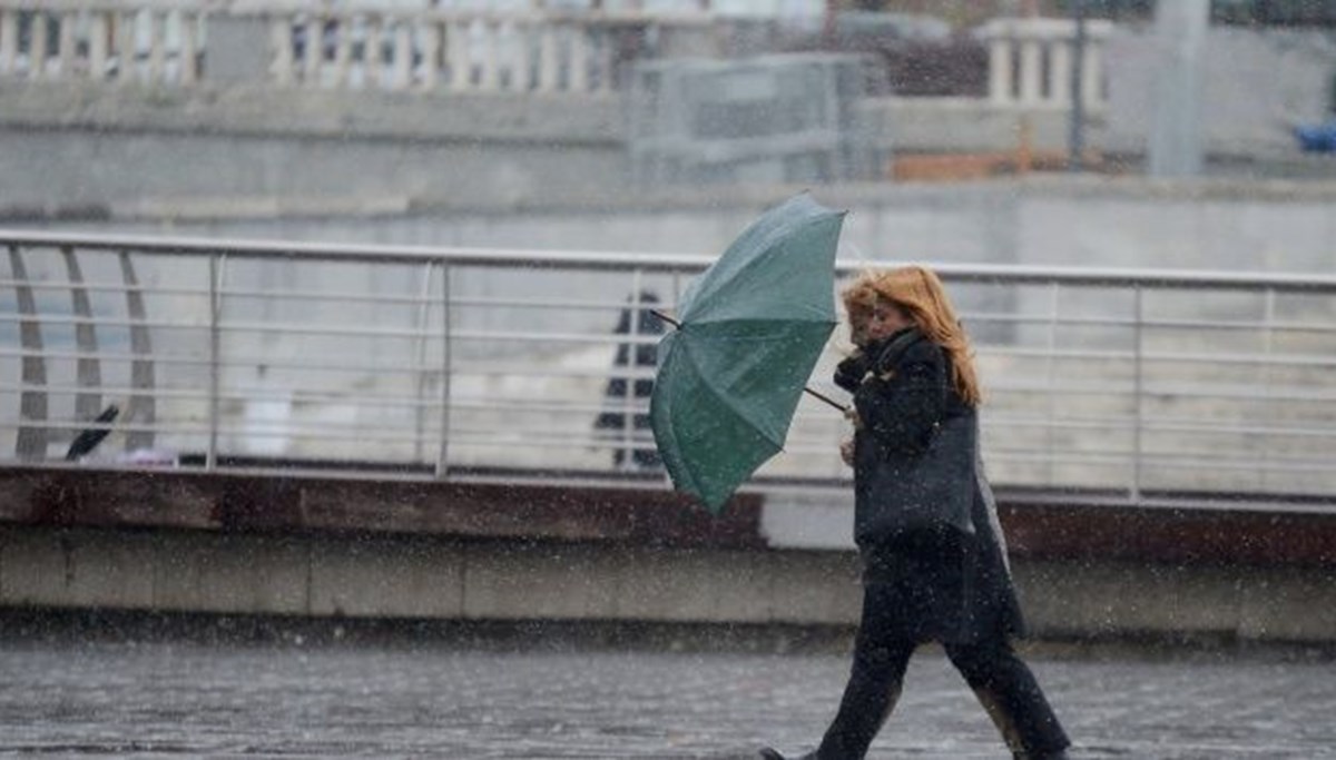 Hafta sonu soğuk hava dalgası ve yağış geliyor: İstanbul için fırtına uyarısı - Son Dakika Türkiye Haberleri | NTV Haber