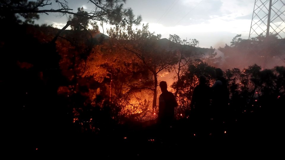 Marmaris'te sabaha karşı yangın: Yüksek gerilim direği felakete neden oluyordu - 1