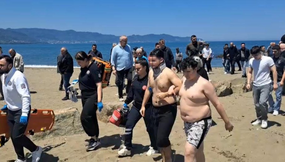 Karadeniz'de can pazarı: Bir liseli öldü, ikisi hastanede