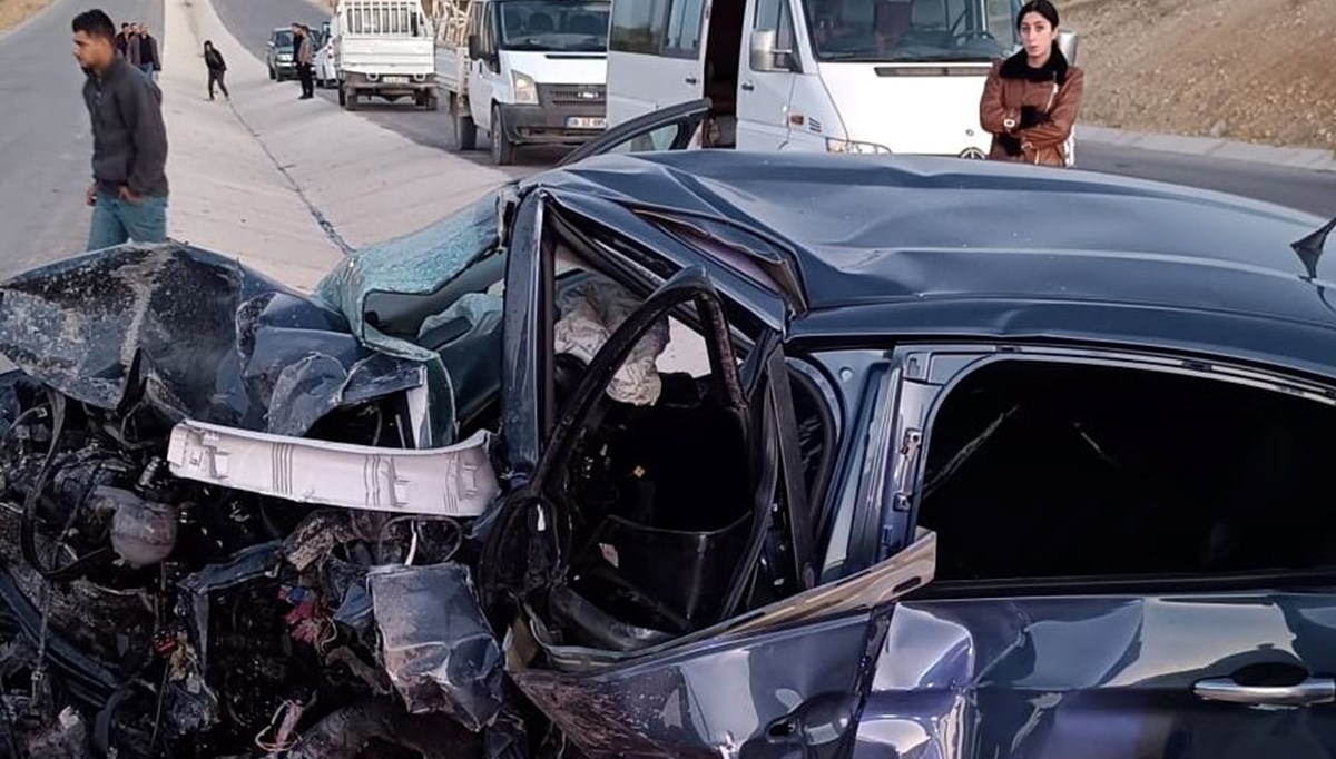 Malatya'da feci kaza: 3 ölü, 4 yaralı Malatya'da feci kaza: 3 ölü, 4 yaralı