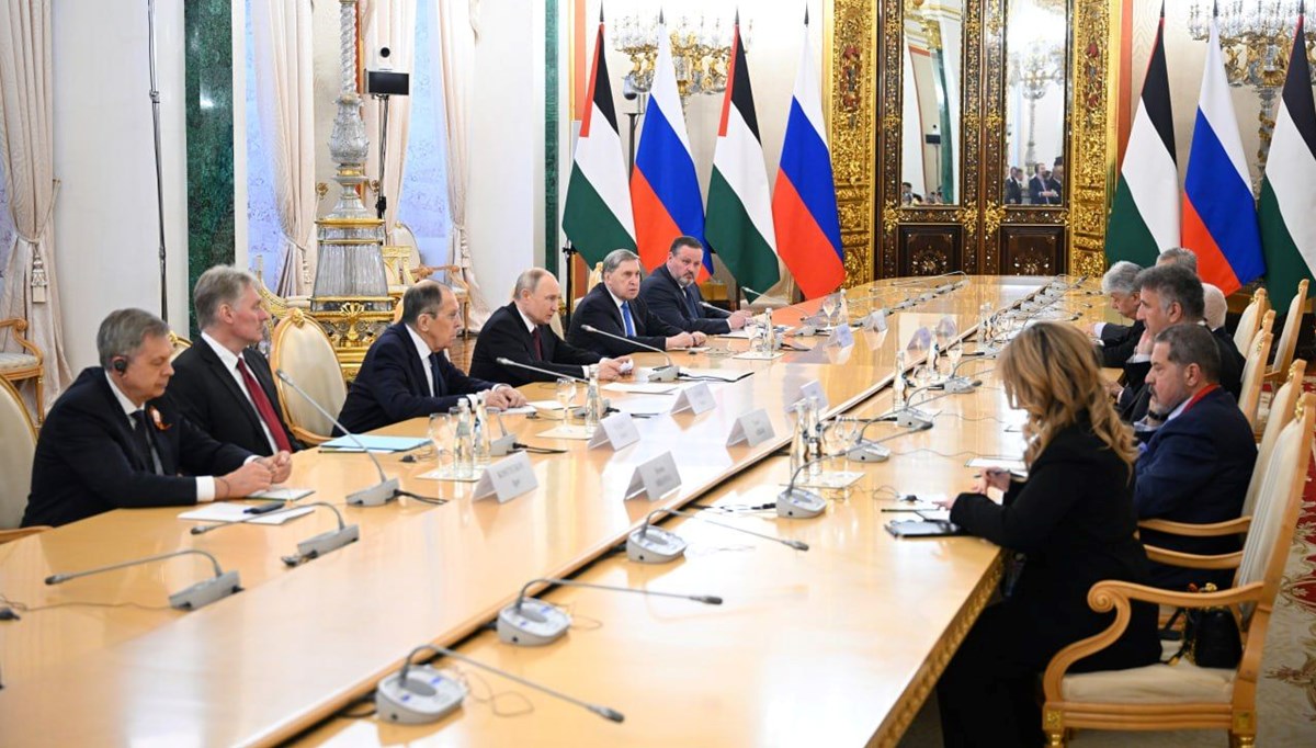 Putin, Filistin Devlet Başkanı Abbas ile görüştü