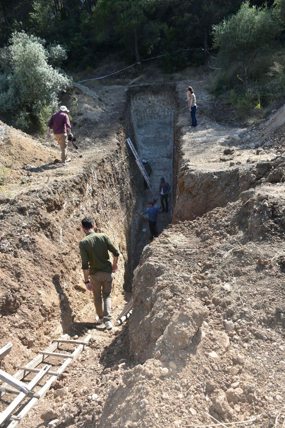 İzmir’de Kemalpaşa’nın altından geçen faya yakın takip |
Bilim insanları hendek açıp inceleme yaptı: “6,7 büyüklüğünde deprem üretebilir” - 10