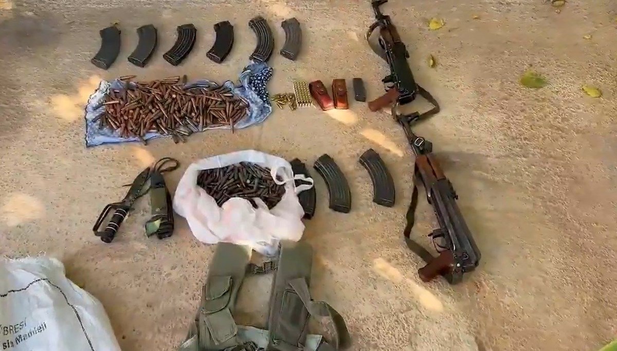 Taş ve tezek arasında silah ve uyuşturucu