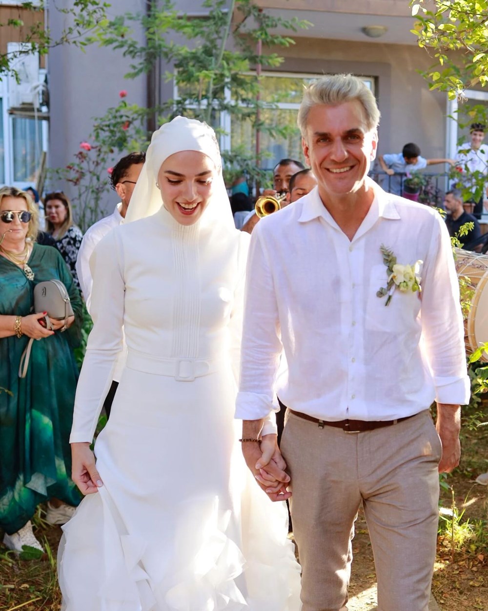 "Güldür Güldür" yıldızı Uğur Bilgin'den romantik evlilik yıl dönümü kutlaması - 4