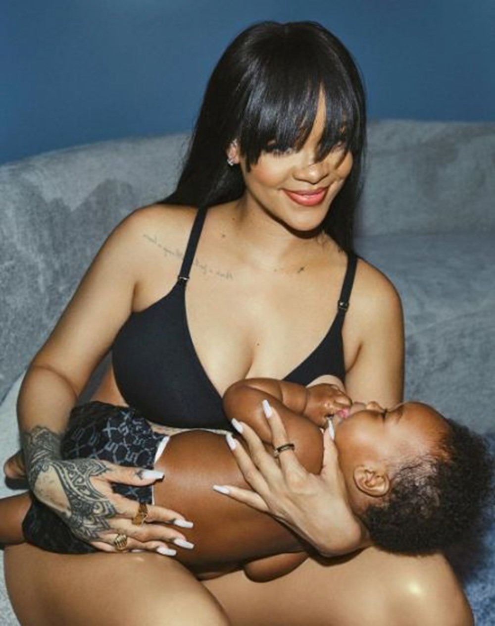 Rihanna ikinci kez anne oldu - 2