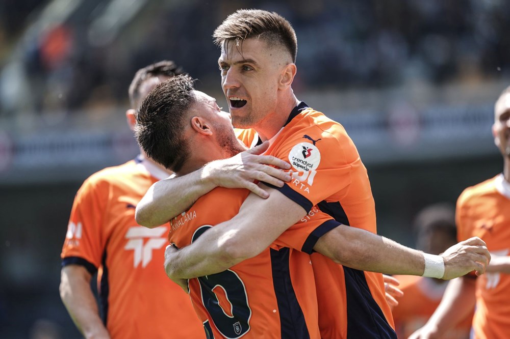 Süper Lig devinden Başakşehir'in golcüsü Piatek için atak: 10 milyon euro 77 Oybdy 8OD0i y885NWjZPg