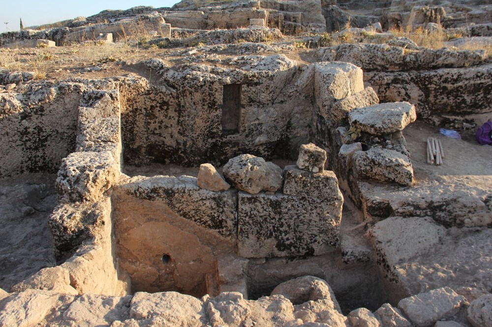 Adıyaman'daki Perre Antik Kent'teki kazılarda 9 adet üzüm işliği bulundu - 4