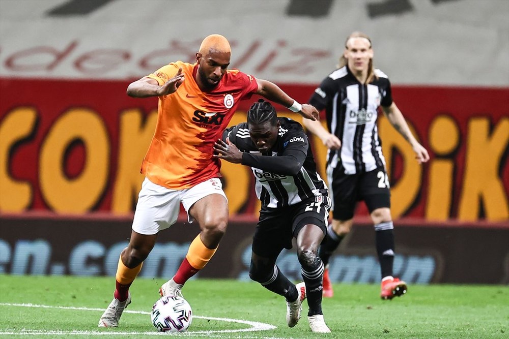 Galatasaray ve Fenerbahçe kazandı, zirve yarışı kızıştı - 1