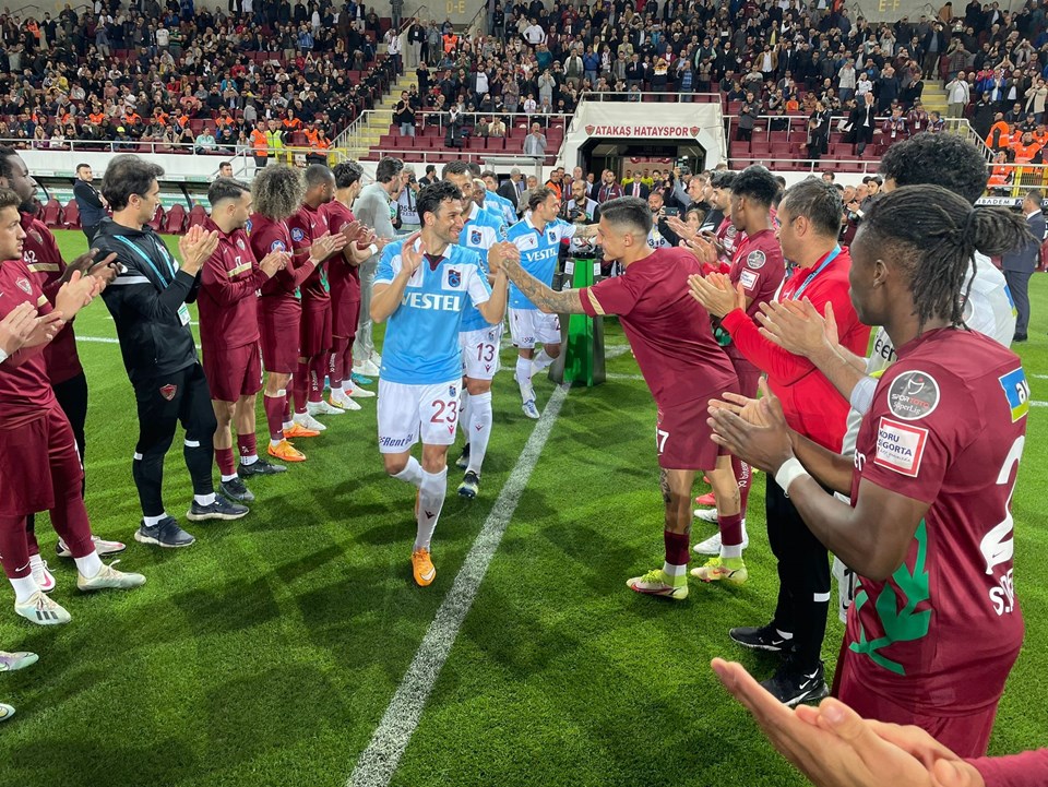 Şampiyon Trabzonspor alkışlarla karşılandı - 1