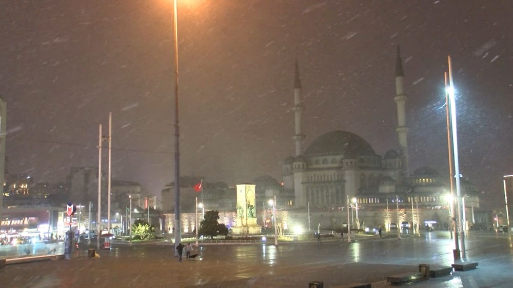 İstanbul’da kar yağışı ne kadar sürecek? Hem meteoroloji hem AKOM uyardı: Bu akşama dikkat! - 5