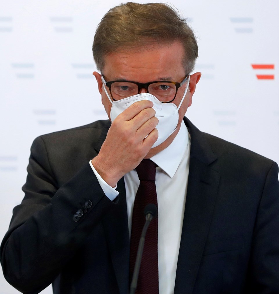 Avusturya Sağlık Bakanı, sağlık sorunları sebebiyle istifa etti: Gözyaşlarını tutamadı - 1
