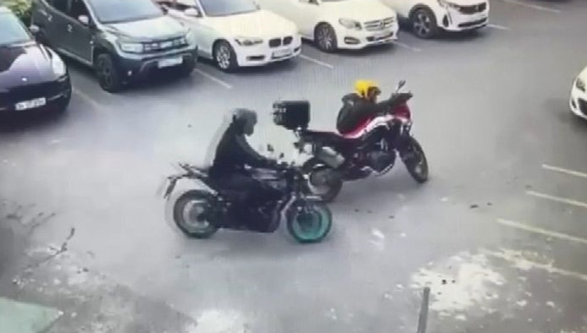 Kadıköy ve Ataşehir’e dadandılar! 26 motosikleti çalan hırsızlar yakalandı Kadıköy ve Ataşehir’e dadandılar! 26 motosikleti çalan hırsızlar yakalandı