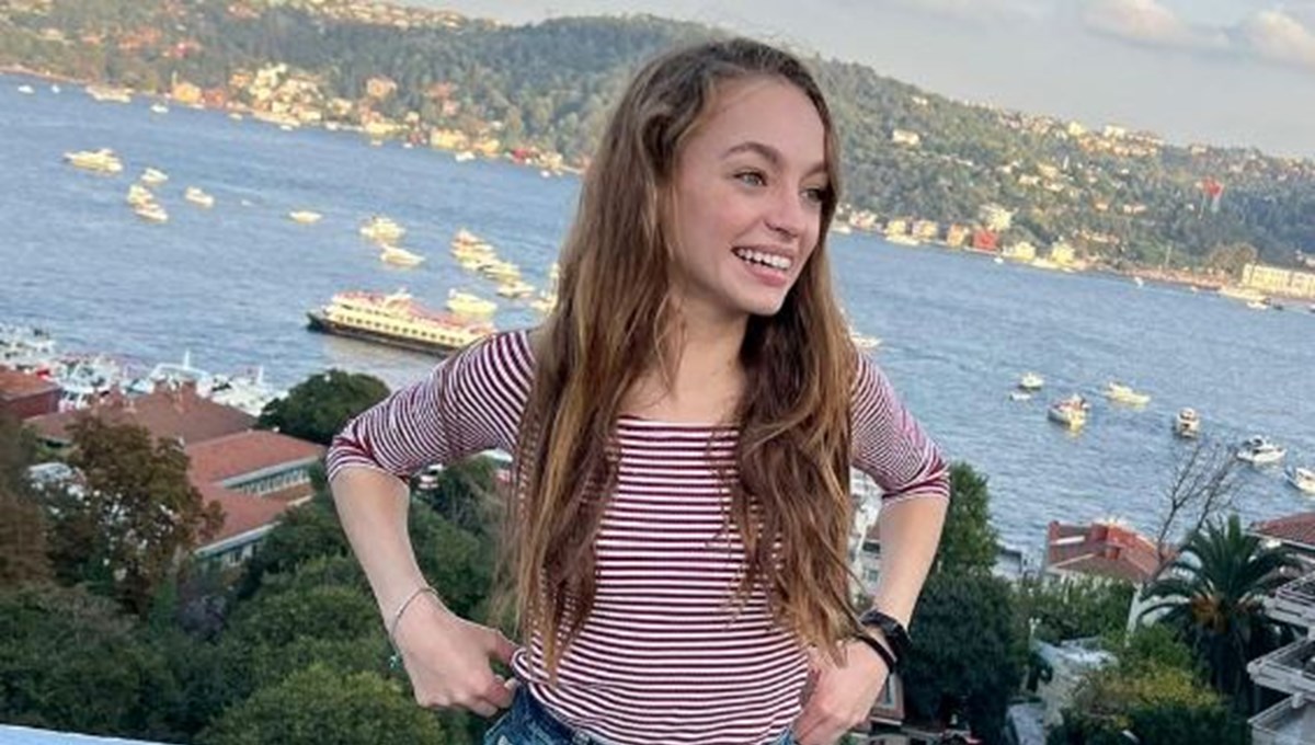 Bahar dizisinde Demet Evgar’ın gençliğini oynayan Yeşim Çelebi kimdir? Bahar dizisinde Demet Evgar’ın gençliğini oynayan Yeşim Çelebi kimdir?