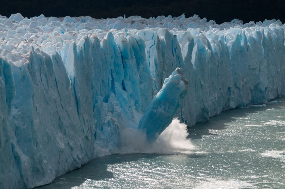 İklim değişikliği nedeniyle Grönland’de büyük bir buz tabakası koptu - 7