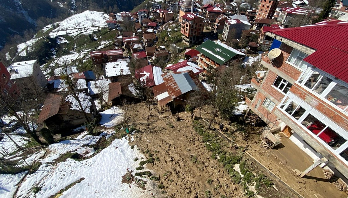 Rize'de heyelan: Tahliye edilen ev sayısı 16’ya çıktı