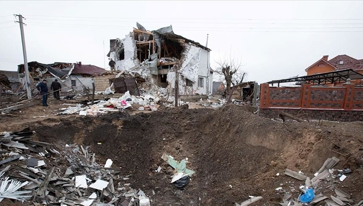 Rusya'dan Ukrayna'ya füze saldırıları: 5 ölü Rusya'dan Ukrayna'ya füze saldırıları: 5 ölü