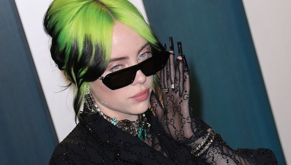 Billie Eilish Glastonbury Festivali'nde sahne alan en genç ana şarkıcı olacak