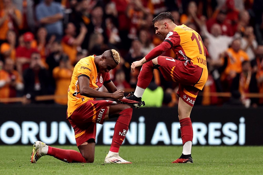 Süper Lig'de Şampiyonluk Düellosu Kızışıyor: Fenerbahçe'nin Puan Kaybı Galatasaray'a Avantaj Sağladı! 73